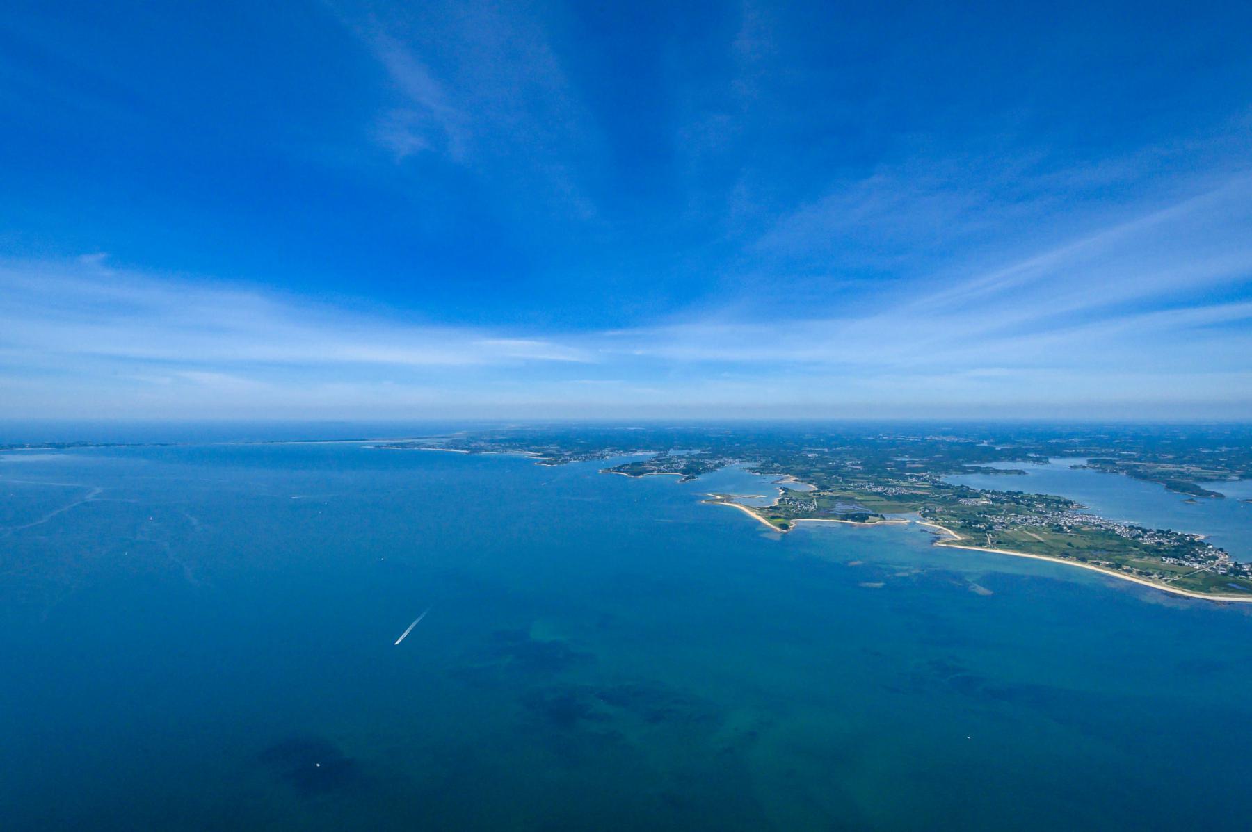 Photo Vue aérienne sur l'entrée du golfe depuis Meaban • Golfe du Morbihan