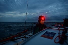 Photo Skipper classe mini 6.50m, nuit tombante • D.Garnier