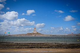 Photo Le phare de l'île Noire à marée basse
