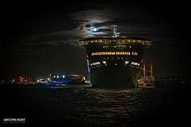 Photo Car Ferries dans la pleine lune