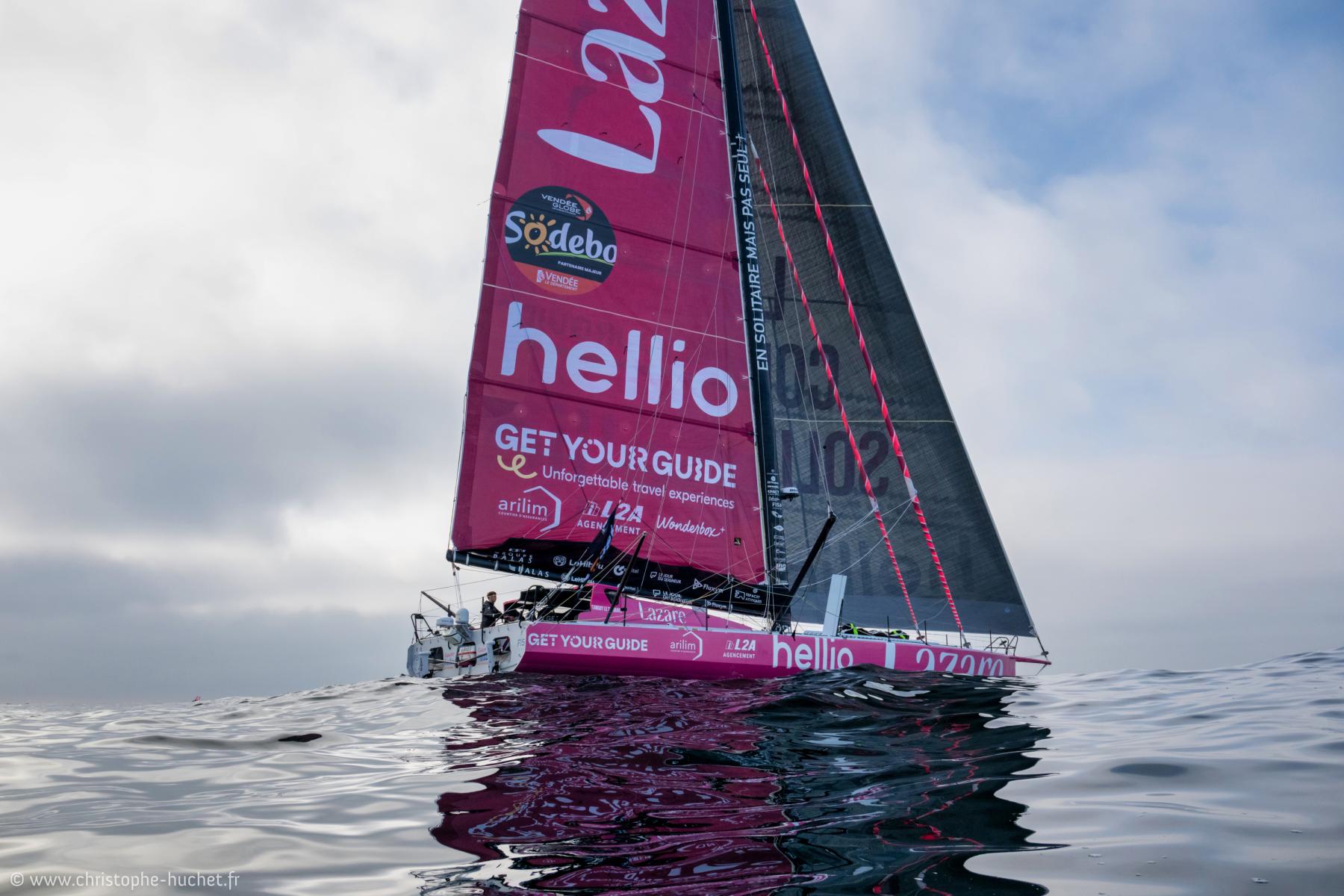 Photographie Photographe nautique et voile, je capte Tanguy Le Turquais qui s'élance sur l'Imoca Lazare pour le Vendée Globe 2024.